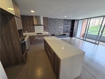Apartamento de 4 alcobas en venta en Loma De Las Brujas, Envigado, 205 m² · foto 3 de 20