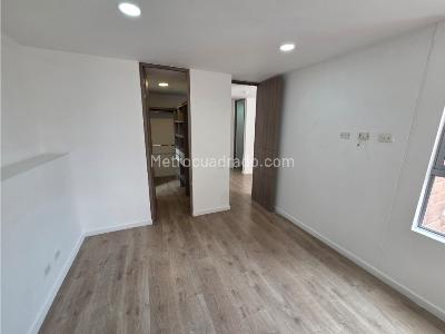 Apartamento de 4 alcobas en venta en Loma De Las Brujas, Envigado, 205 m² · foto 17 de 20