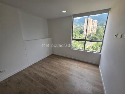 Apartamento de 4 alcobas en venta en Loma De Las Brujas, Envigado, 205 m² · foto 18 de 20