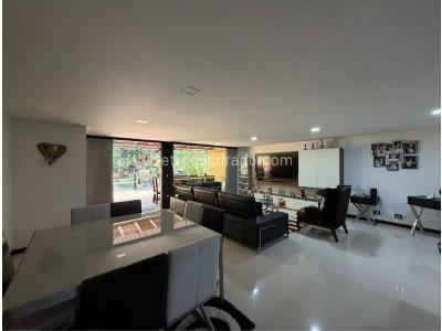 Casa de 5 alcobas en venta en Zona Brujas, Envigado, 368 m² · foto 2 de 19