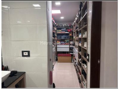 Casa de 5 alcobas en venta en Zona Brujas, Envigado, 368 m² · foto 9 de 19