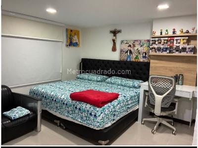 Casa de 5 alcobas en venta en Zona Brujas, Envigado, 368 m² · foto 11 de 19