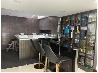 Casa de 5 alcobas en venta en Zona Brujas, Envigado, 368 m² · foto 17 de 19