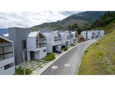 Casa de 3 alcobas en venta en Norte America, Bello, 126 m² · foto 8 de 8