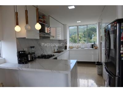 Apartamento en Arriendo, El Poblado, Medellín