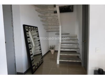 Apartamento de 4 alcobas en arriendo en El Poblado, Medellín, 210 m² · foto 19 de 20