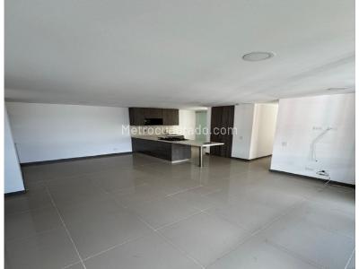 Apartamento de 3 alcobas en venta en El Chingui, Envigado, 82 m² · foto 5 de 16