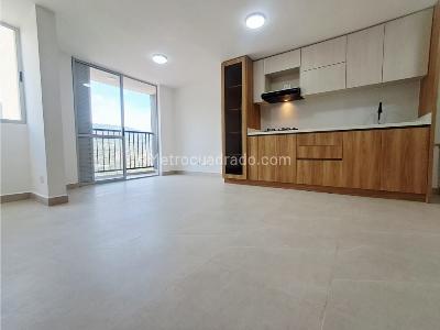 Apartamento de 2 alcobas en venta en Navarra Bello, Bello, 54 m² · foto 2 de 11