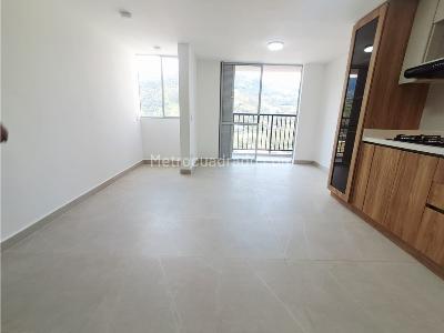 Apartamento de 2 alcobas en venta en Navarra Bello, Bello, 54 m² · foto 4 de 11