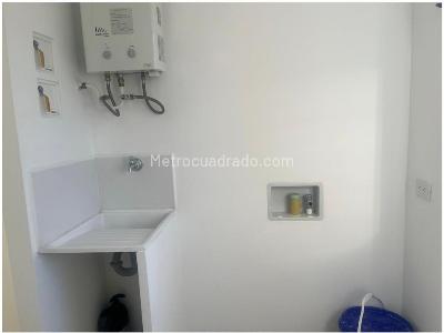 Apartamento de 3 alcobas en venta en Bello Ciudad De Los Puertos, Bello, 92 m² · foto 11 de 14