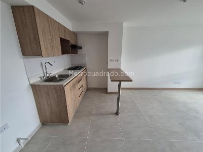 Apartamento de 3 alcobas en venta en Amazonia, Bello, 58 m² · foto 2 de 11