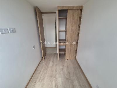 Apartamento de 3 alcobas en venta en Amazonia, Bello, 58 m² · foto 8 de 11
