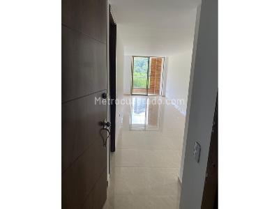 Apartamento en venta en Alto De Las Flores, Sabaneta · foto 3 de 10