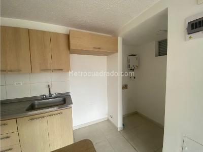 Apartamento de 3 alcobas en venta en Amazonia, Bello, 67 m² · foto 2 de 15