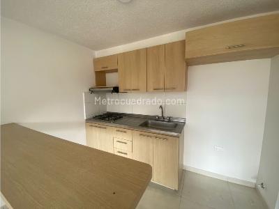 Apartamento de 3 alcobas en venta en Amazonia, Bello, 67 m² · foto 3 de 15