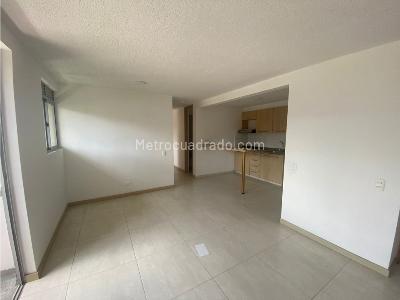 Apartamento de 3 alcobas en venta en Amazonia, Bello, 67 m² · foto 5 de 15