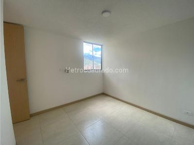 Apartamento de 3 alcobas en venta en Amazonia, Bello, 67 m² · foto 8 de 15