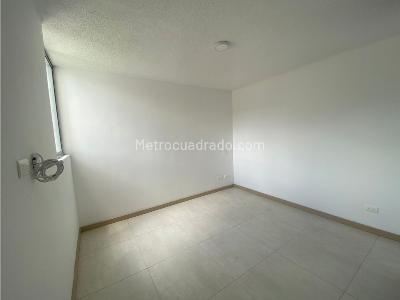 Apartamento de 3 alcobas en venta en Amazonia, Bello, 67 m² · foto 12 de 15