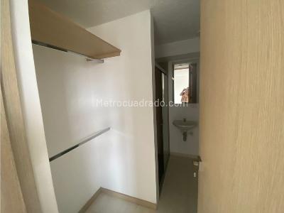 Apartamento de 3 alcobas en venta en Amazonia, Bello, 67 m² · foto 14 de 15