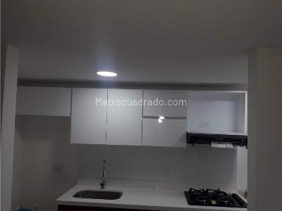 Apartamento de 3 alcobas en venta en Bello Ciudad De Los Puertos, Bello, 52 m² · foto 2 de 17