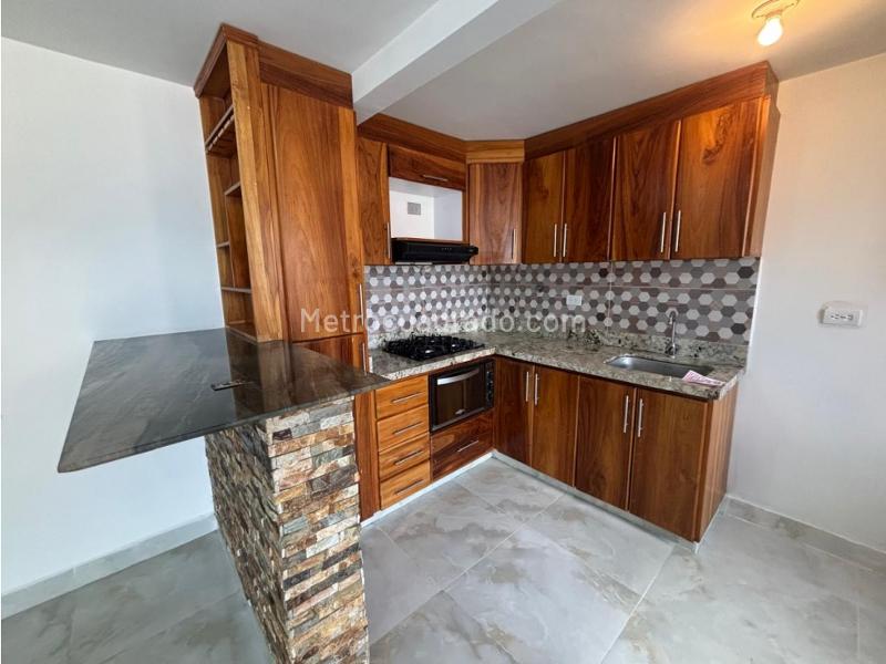 Piso – Bello - Vista 2
