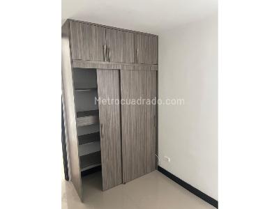 Apartamento de 3 alcobas en venta en Madera, Bello, 57 m² · foto 6 de 14