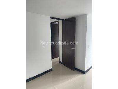 Apartamento de 3 alcobas en venta en Madera, Bello, 57 m² · foto 8 de 14