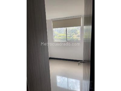 Apartamento de 3 alcobas en venta en Madera, Bello, 57 m² · foto 9 de 14