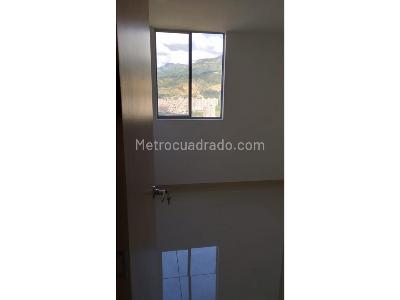 Apartamento de 3 alcobas en venta en Amazonia, Bello, 61 m² · foto 3 de 10
