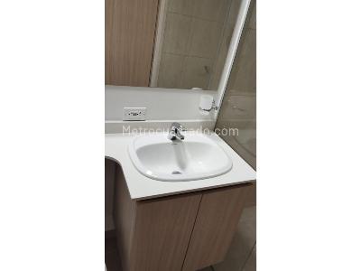 Apartamento de 3 alcobas en venta en Amazonia, Bello, 61 m² · foto 8 de 10
