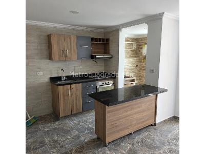 Apartamento de 3 alcobas en venta en Niquia, Bello, 60 m² · foto 2 de 11