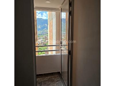 Apartamento de 3 alcobas en venta en Niquia, Bello, 60 m² · foto 4 de 11