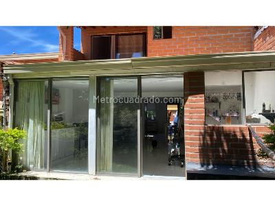 Casa de 3 alcobas en venta en Amazonia, Bello, 127 m² · foto 5 de 5