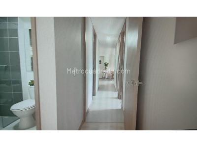 Apartamento de 3 alcobas en venta en Amazonia, Bello, 64 m² · foto 6 de 9