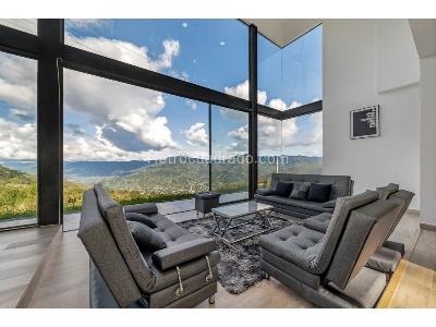 Casa de 5 alcobas en venta en Norte America, Bello, 290 m² · foto 3 de 13