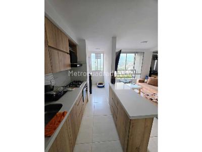 Apartamento de 2 alcobas en venta en Norte America, Bello, 52 m² · foto 2 de 9