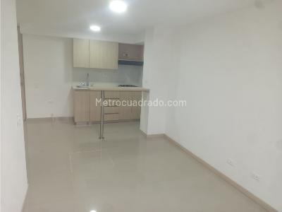 Apartamento de 3 alcobas en venta en Amazonia, Bello, 58 m² · foto 2 de 12