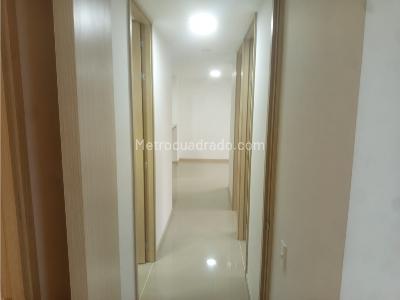 Apartamento de 3 alcobas en venta en Amazonia, Bello, 58 m² · foto 4 de 12