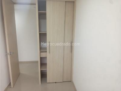 Apartamento de 3 alcobas en venta en Amazonia, Bello, 58 m² · foto 8 de 12
