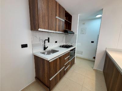 Apartamento de 3 alcobas en venta en Amazonia, Bello, 55 m² · foto 2 de 15