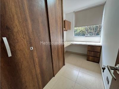 Apartamento de 3 alcobas en venta en Amazonia, Bello, 55 m² · foto 11 de 15