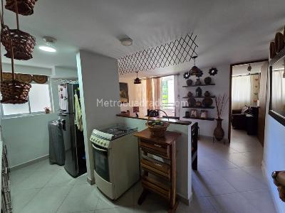 Apartamento de 3 alcobas en venta en Madera, Bello, 57 m² · foto 5 de 19