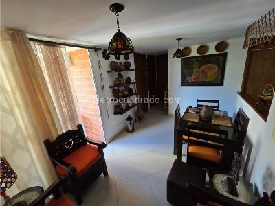 Apartamento de 3 alcobas en venta en Madera, Bello, 57 m² · foto 8 de 19