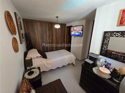 Apartamento de 3 alcobas en venta en Madera, Bello, 57 m² · foto 12 de 19