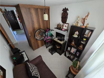 Apartamento de 3 alcobas en venta en Madera, Bello, 57 m² · foto 15 de 19