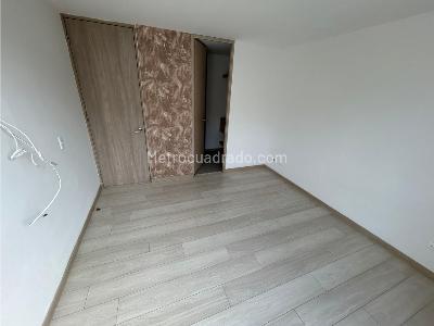 Apartamento de 3 alcobas en venta en Navarra Bello, Bello, 88 m² · foto 13 de 20