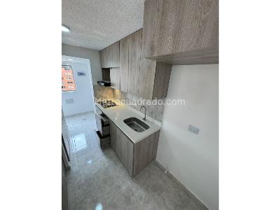 Apartamento de 3 alcobas en venta en Bello Ciudad De Los Puertos, Bello, 68 m² · foto 2 de 11
