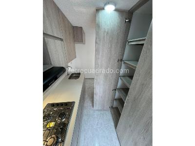 Apartamento de 3 alcobas en venta en Bello Ciudad De Los Puertos, Bello, 68 m² · foto 4 de 11
