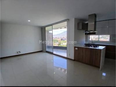 Apartamento en arriendo en Belen, Medellín · foto 2 de 9