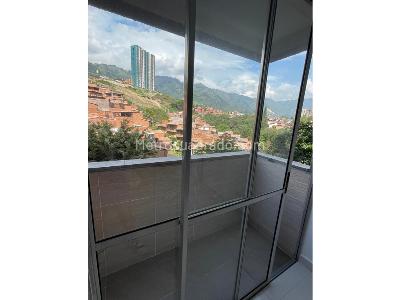Apartamento de 3 alcobas en venta en Bello Ciudad De Los Puertos, Bello, 55 m² · foto 3 de 11